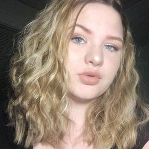 Meet your Posher, Chloë